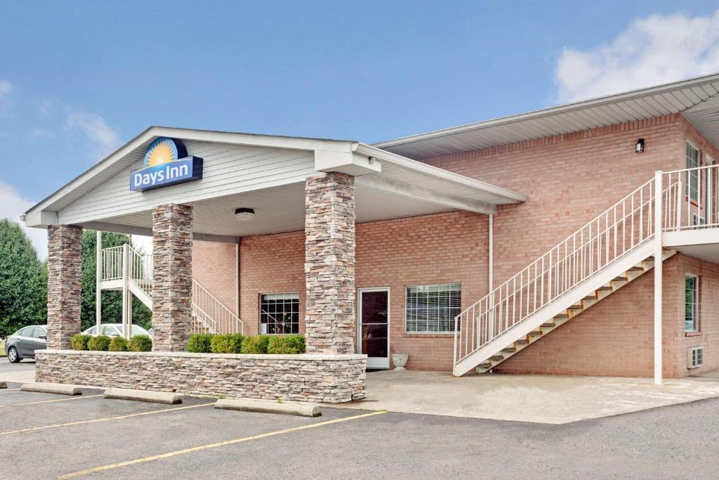 Days Inn by Wyndham Joelton/Nashville Main image 1